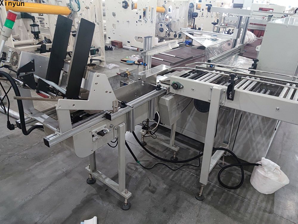 High Speed Labeling Maxi Roll Paper Shrink Packing Machine